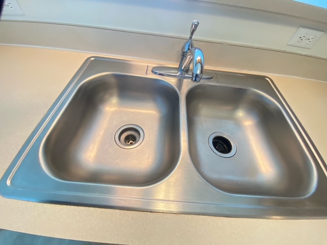 Kitchen Sink Cleaning After